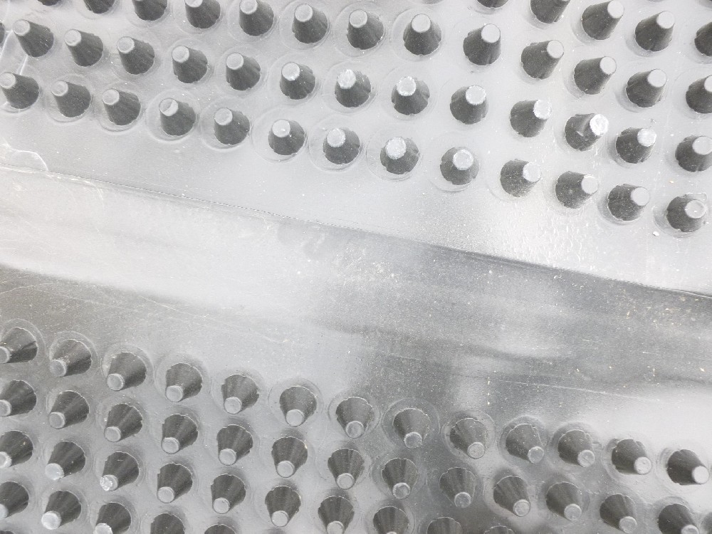 排水板為何能應用于車庫？